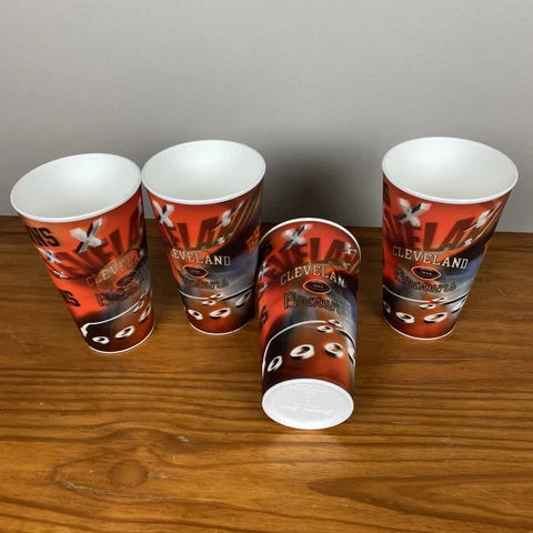 Capitol Cups Cleveland Browns  20 Ounce Plastic Stadium Tumblers Logo  Hologram Cover