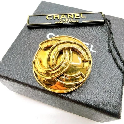 CHANEL CC COCO Mark Logos Brooch Gold Plated 94P Round Vintage Authentic JAPAN - Image 1 of 4