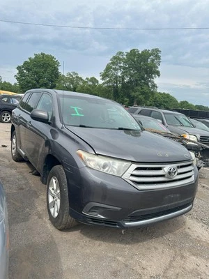 Used Alternator fits: 2012 Toyota Highlander 130 amp Grade A - Image 1 of 4