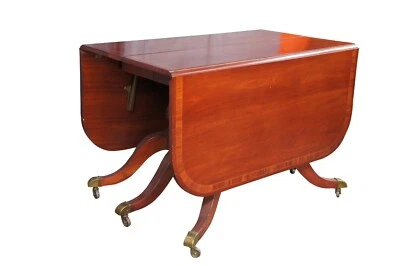 Обеденный стол Union National середины века в стиле Duncan Phyfe из красного дерева с опущенными листьями - Изображение 1 из 4