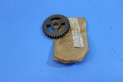 Nuevo de Lote Antiguo Yamaha OEM 1980-1981 IT175 Transmisión Primera Rueda Engranaje 34T 3R6-17211-00 Foto 1 de 4