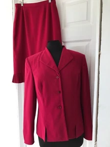 Pre-Owned Worthington Red Pleated Skirt Suit Size:8 - Picture 1 of 6