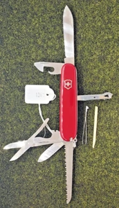 Victorinox Swiss Army Pocket Knife Huntsman 15 Functions + Great Cond. FREE POST - Picture 1 of 9