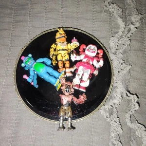 Five Nights At Freddie's 4 figuras pequeñas juguetes 2 pulgadas - Imagen 1 de 2
