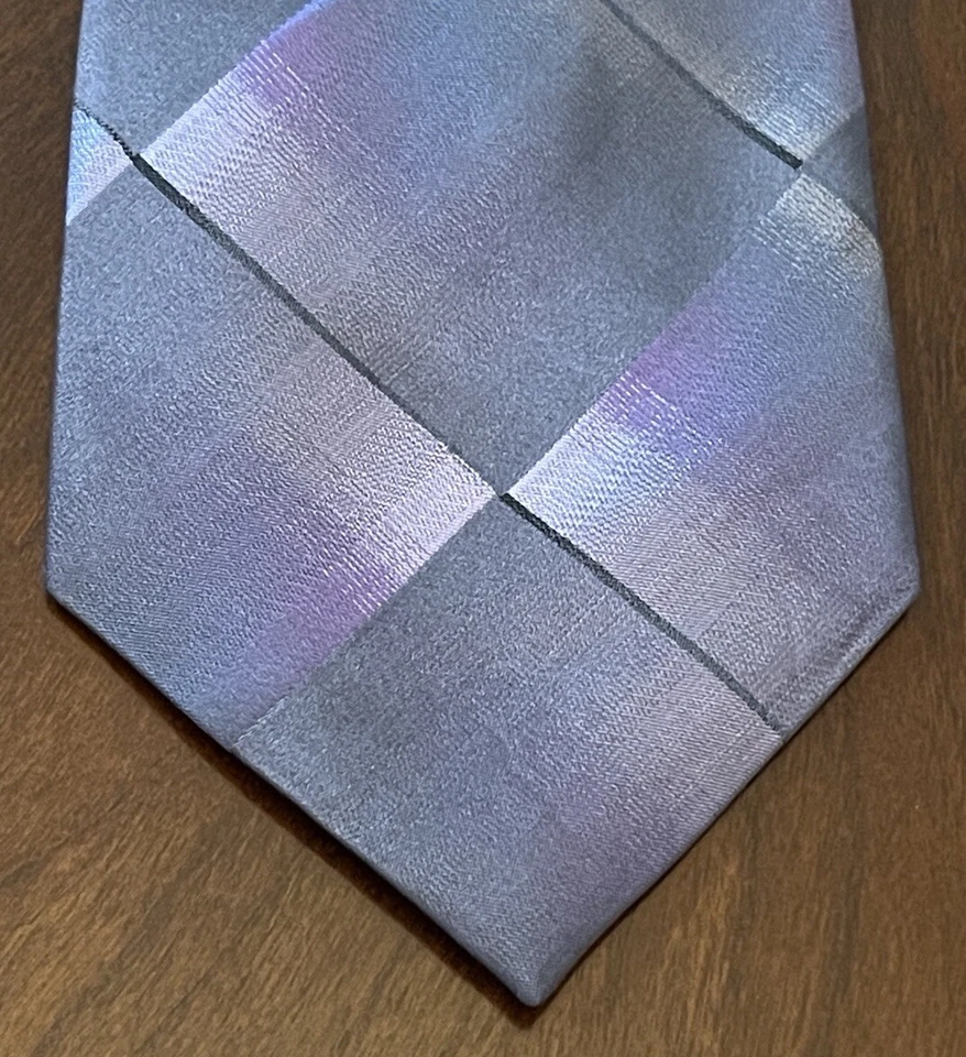 Kenneth Cole Reaction Purple 100% Silk Men’s Neck Tie Made In China - Image 1 of 4