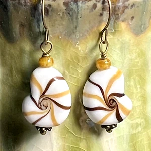 Bronze Tone White and Brown Button Sea Shell Hook Dangle Earrings. Ocean. S624 - Picture 1 of 3