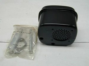 491413 Briggs & Stratton Bolt on Muffler Fits 10 to 12.5 Hp MOUNTING BOLTS NEW! - Picture 1 of 2