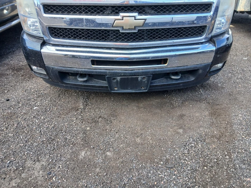 二手前保险杠组件正面适合:2010 雪佛兰索罗德 1500 皮卡 全新 — 第 1/4 张图片