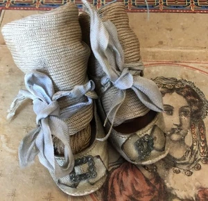 Antique Schoenhut Doll Original Leather Toe Buckle Shoes & Socks - Bild 1 von 18