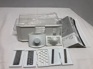 Gourmet Trent’s 7-in-1 Multi Grater - Picture 1 of 7