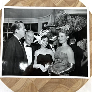 Vintage Hollywood Pressefoto schwarz weiß 8x10 Party - Bild 1 von 7