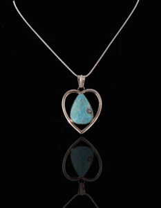 Dokoko Turquoise & Sterling Silver Heart Pendant & Chain - Picture 1 of 2