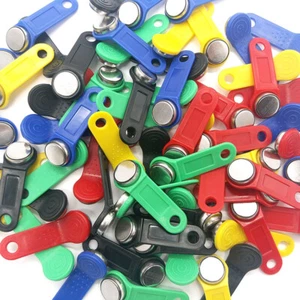 50pcs Lot RW1990 F5 Rewritable RFID Tag Sauna Key Can change Code RW1990 Touch - Picture 1 of 4