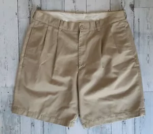 Pantaloncini Brooks Sport da uomo kaki plissettati davanti taglia 35 Brooks Brothers beige usati in ottime condizioni - Foto 1 di 3