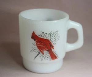 FIRE-KING MUG / CUP - CARDINAL Bird Graphic - ANCHOR HOCKING OVEN PROOF -VINTAGE - Picture 1 of 2