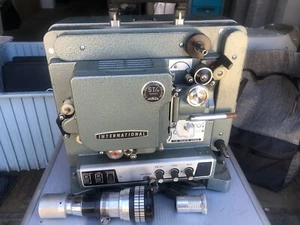 Vintage International EIKI Modell M-0 MovieFILM Projektor - Bild 1 von 1