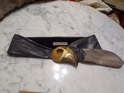 Cinturón gris cuero años 80 de colección con hebilla de pestillo decorativa Foto 1 de 4