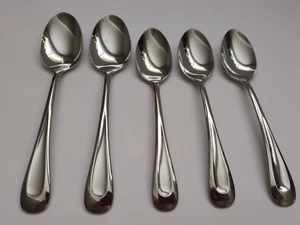 Oneida SAND DUNE 2 Soup Spoons + 3 Teaspoons Stainless (NOT FROSTED)  (K33) - Picture 1 of 5