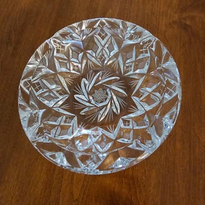 VTG Ashtray Lead Crystal Cut Glass 8 Point Star Etched Diamond Shapes Pinwheels - Picture 1 of 8