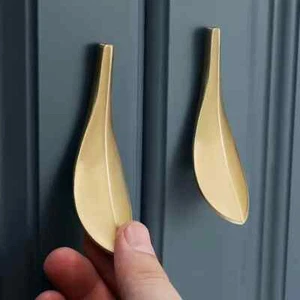 Drawer Knobs Set of 2 Creative Leaf Shaped Zinc Alloy Pulls, Golden Finish - Picture 1 of 4