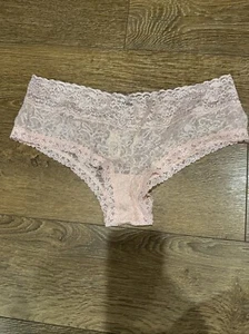 Victoria's Secret Panty Womens Large The Lacie Paisley Lace Cheeky Pink Glitter - Picture 1 of 4