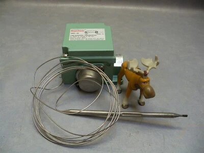 Line-Sensing Thermostat Raychem AMC-1B 22 AMPS  - Image 1 of 4