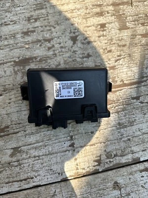 2017-2019 凯迪拉克 XT5 机箱计算机控制模块单元组件 23175278 — 第 1/4 张图片