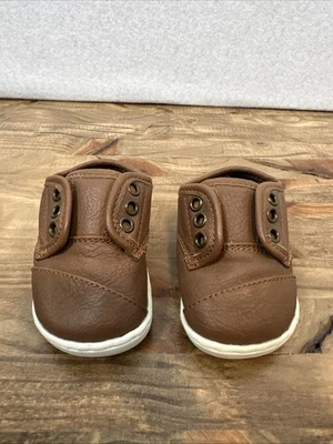 TOMS Toddler Boys Size 2T Brown Synthetic Leather Shoes - Image 1 of 4