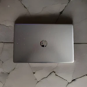 15’ LED-HP LAPTOP|ARBEITSSPEICHER 16GB|CHIP AMD RYZEN 5|GRAFIKK. RADEON VEGA GRA - Afbeelding 1 van 4