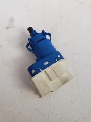 Interruptor de luz de freno Ford Fusion 2009 OEM Foto 1 de 4