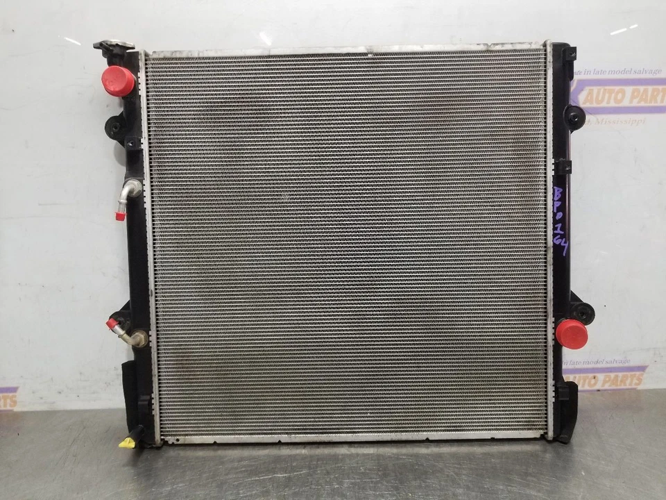 14 2014 LEXUS GX460 4.6L RADIATOR  Foto 1 de 4