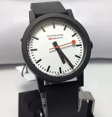 Reloj suizo Mondaine para mujer Foto 1 de 4