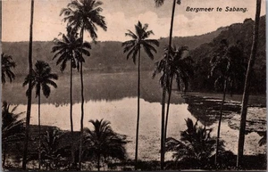 Indonesia Bergmeer te Sabang Atjeh Postcard B277 - Picture 1 of 2