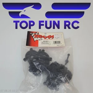 Traxxas 5391 Gearbox Halves Front & Rear Rubber Access Plug For Revo 3.3 - Picture 1 of 1