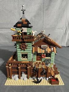 Lego Ideas: Old Fishing Store 21310 Mostly Complete (Read Description)