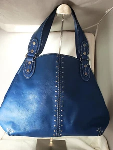 Bolso de hombro Michael Kors azul real de cuero liso + costuras blancas y tachuelas - Imagen 1 de 9