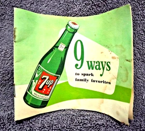 SODA REZEPTE 1948 7 UP WERBEHEFT 9 MÖGLICHKEITEN FAMILIENLIEBLINGE ZU ENTFACHEN - Bild 1 von 5