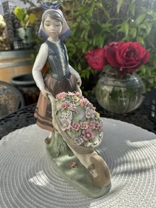 Caricamento Un Carriola di Fiori Bambina Fiori 10” Con Difetti *Leggi* - Foto 1 di 24