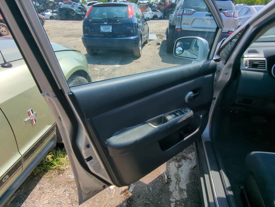 Nissan Versa 2009 panel interior del conductor delantero izquierdo moldura M1LSG Foto 1 de 1