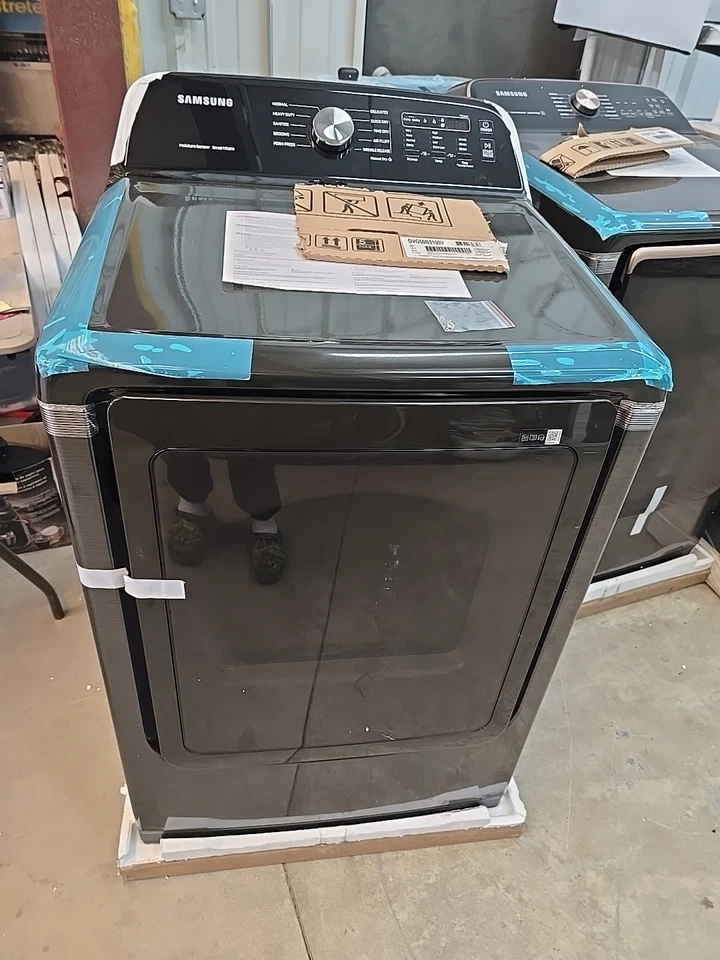 Secadora de gas Samsung DVG50B5100V7,4 ft³ Secadora de gas ft. con sensor seco TOTALMENTE NUEVA  Foto 1 de 4