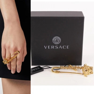 XS 全新 $395 VERSACE TRIBUTE 金色黄铜标志 MEDUSA 头部安全别针戒指 全新带盒 — 第 1/4 张图片