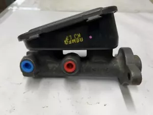 Brake Master Cylinder w/ Reservoir for Chevrolet Malibu 1978-1980 GMC Buick Olds - Picture 1 of 3