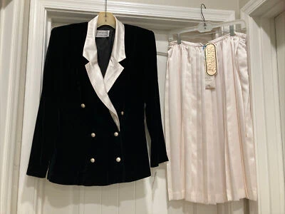 Liz Roberts Coll. 2 Piece Evening Pleated Skirt Velvet Jacket SZ 11/12 Vtg Tags - Image 1 of 4