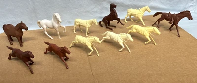 Lot of 11 Vintage 1950s-60s Marx Plastic Horses including Fort Apache - Image 1 of 4