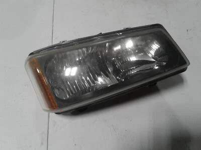 Used Right Headlight Assembly fits: 2004 Chevrolet Silverado 2500 pickup Right G - Image 1 of 4