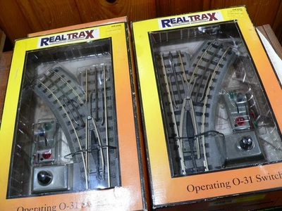 RAIL KING BY MTH OPERATING O-31 RIGHT AND LEFT HAND SWITCHES 40-1004, 1005 - Image 1 of 3