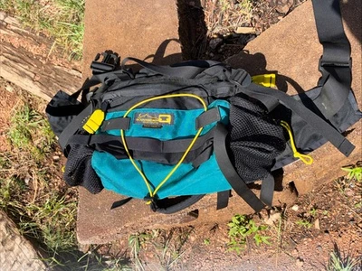 Mountainsmith Tour Bag Red Hiking Daypack Lumbar Waist Fanny Travel  Pack - Image 1 of 4