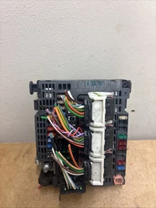 CITROEN DS4  BSM-AB1-00 FUSE BOX with plugs and wires 9677987180 #4 - Picture 1 of 8