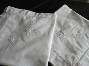 Antik Vintage französisches PAAR Kissenbezüge/Hüllen gesticktes Monogramm HO (QH?) - Bild 1 von 12