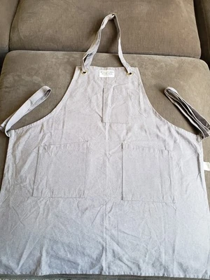 Williams Sonoma Apron Stitched Logo Chest Patch 3 Pocket - Grey - EXCELLENT COND - Image 1 of 4